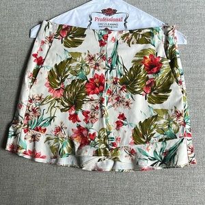 Shorts with little ruffles